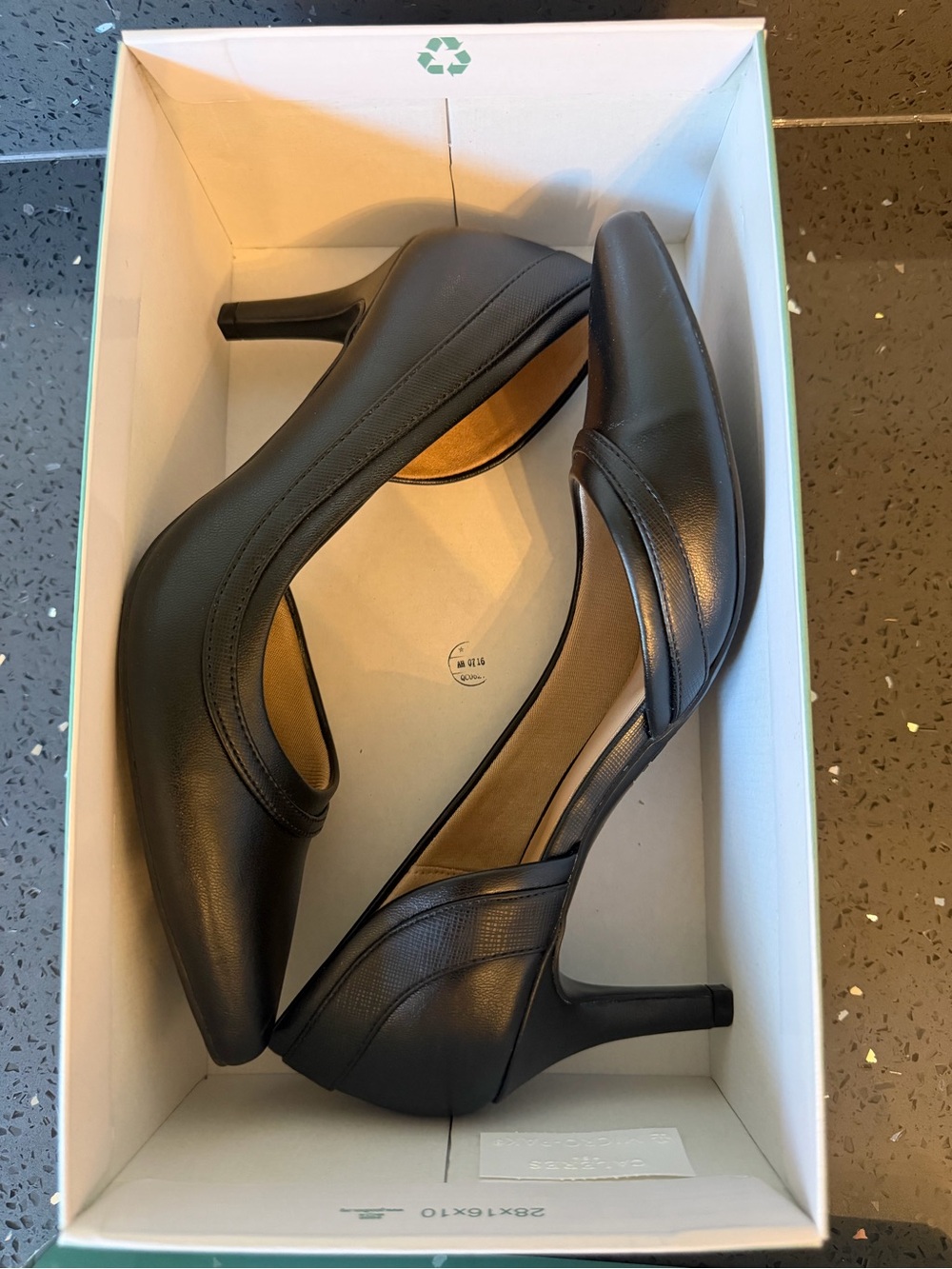 Abella Black Pointed-Toe Mid Heel Pumps - Picture 6 of 6